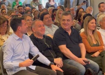 Negri criticó el “silencio” del Gobierno por su “profundo desgaste”