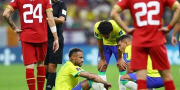 «Neymar tuvo un esguince de tobillo derecho», dijo el médico de Brasil