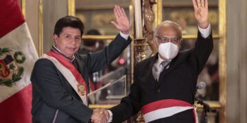 Castillo renueva su gabinete en medio de la crisis