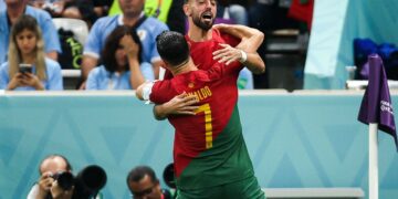 Portugal derrotó a Uruguay y se metió en los octavos de final