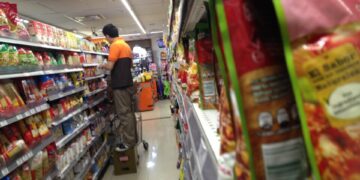 Las grandes compañías desafían el congelamiento de los precios