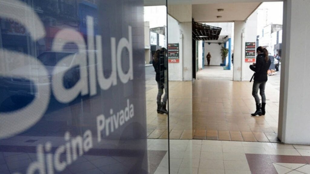 Las prepagas accedieron a congelar las cuotas por 90 días