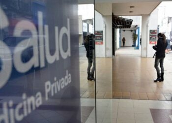 Desde Córdoba impulsan un freno en los aumentos de las prepagas