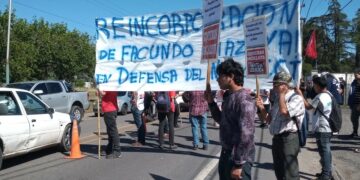 Volvieron a reclamar contra el despido en una fábrica