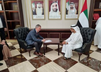 Schiaretti viaja a Abu Dhabi por financiamiento de obras