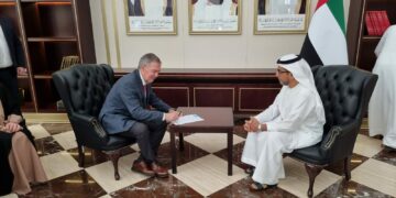 Schiaretti viaja a Abu Dhabi por financiamiento de obras