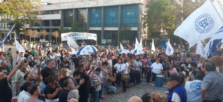 Se potencian los reclamos contra la precarización laboral en el Estado
