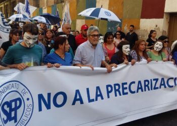 Se potencian los reclamos contra la precarización laboral en el Estado