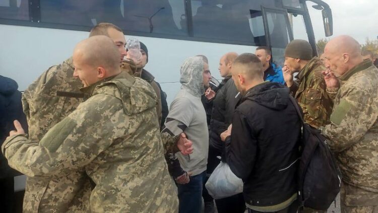 Rusia y Ucrania intercambiaron 107 prisioneros