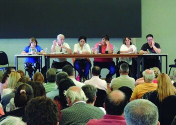 Tras una nueva oferta salarial, la UEPC pospone su decisión