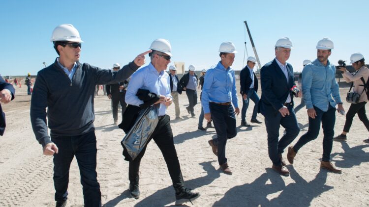 El ministro “Wado” De Pedro recorrió las obras en marcha en Neuquén.