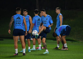 Con el regreso de Di María, Scaloni comienza la segunda práctica y podría haber sorpresas en el equipo