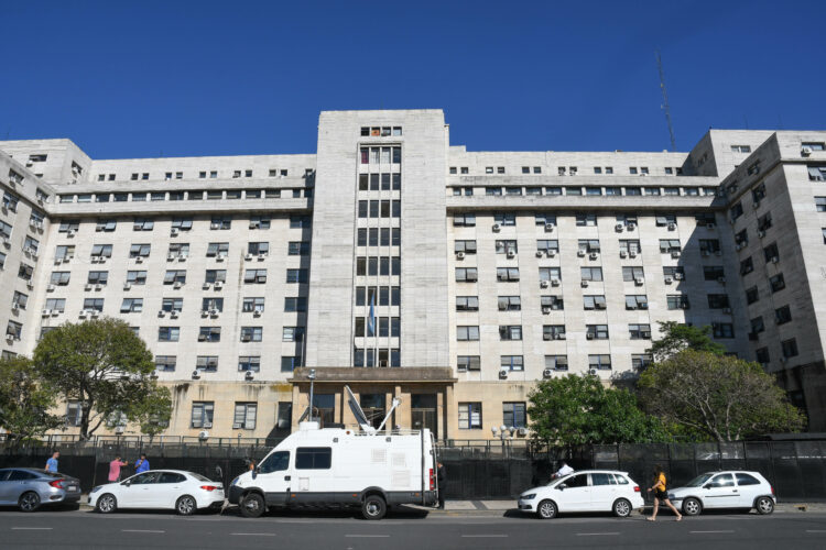 Causa Vialidad: fuerte operativo previo al veredicto que será dado esta tarde y que podría condenar a CFK