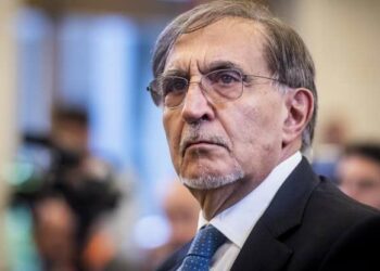 Piden la renuncia del titular del Senado de Italia por elogiar al movimiento posfascista