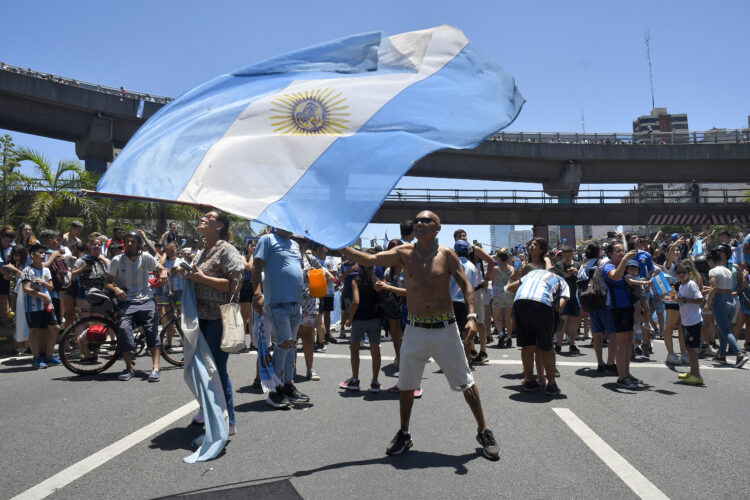 Un poco de historia para entender la extraordinaria celebración que desborda Buenos Aires