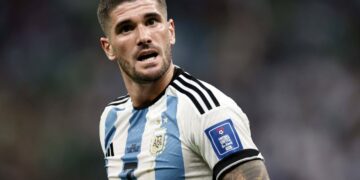 De Paul no entrenó por una molestia muscular y está en duda para el partido ante Países Bajos