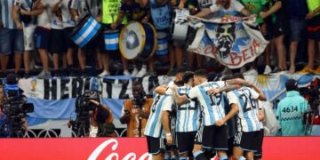 Argentina le ganó a Australia y en cuartos jugará ante Países Bajos