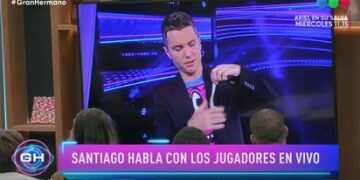 Santiago del Moro les enseñó a usar preservativos a los participantes y causó furor