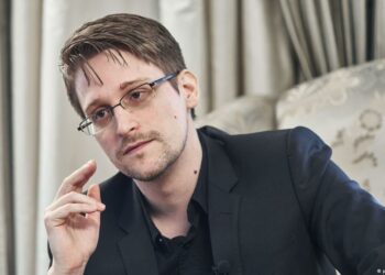 Snowden recibió su documento de ciudadano ruso después de que Putin se lo concediera