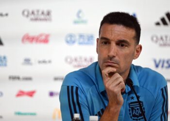 Scaloni muestra reserva con De Paul y Di María: «No me atrevería a decir si estarán o no»