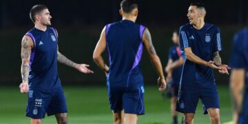 En el medio de rumores, De Paul y Di María entrenaron a la par del grupo