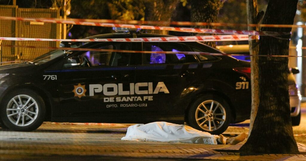 Asesinan a un policía durante un allanamiento donde también se registró el deceso de otra persona