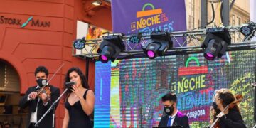 Con tinte navideño, vuelve este martes la Noche de las Peatonales en Córdoba