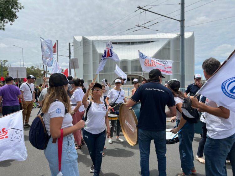 Elevado acatamiento al paro de los empleados judiciales
