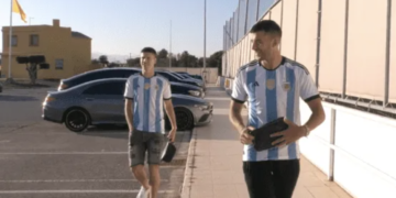 Rulli y Foyth lucieron la camiseta argentina en el regreso a los entrenamientos en Villarreal