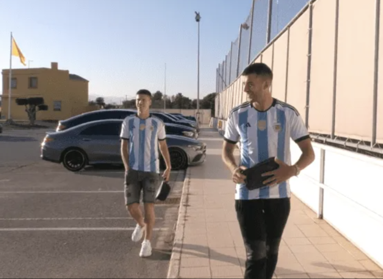 Rulli y Foyth lucieron la camiseta argentina en el regreso a los entrenamientos en Villarreal