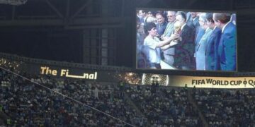 Diego Maradona fue homenajeado en la final de la Copa del Mundo