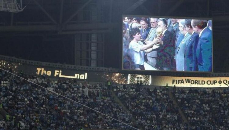 Diego Maradona fue homenajeado en la final de la Copa del Mundo
