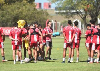 Instituto ya tiene cinco refuerzos y va por más