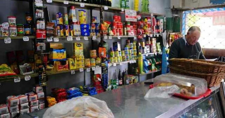 Una familia necesitó casi $130.000 para superar la línea de pobreza