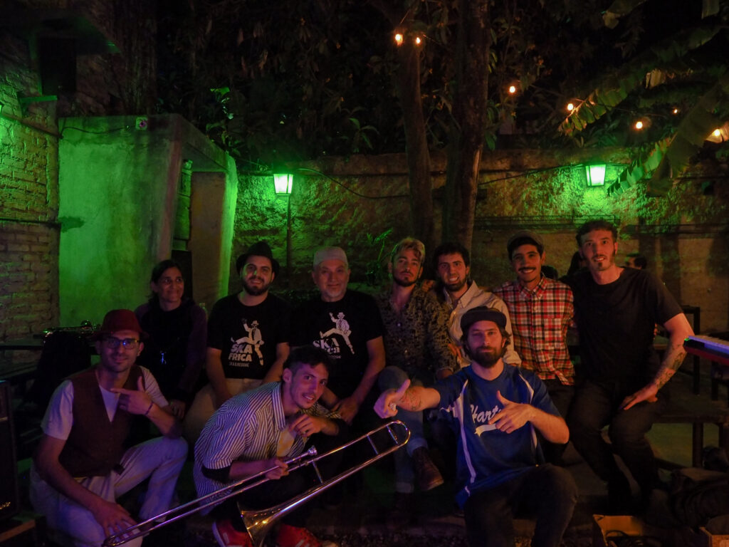 Skáfrica dará el último show del año