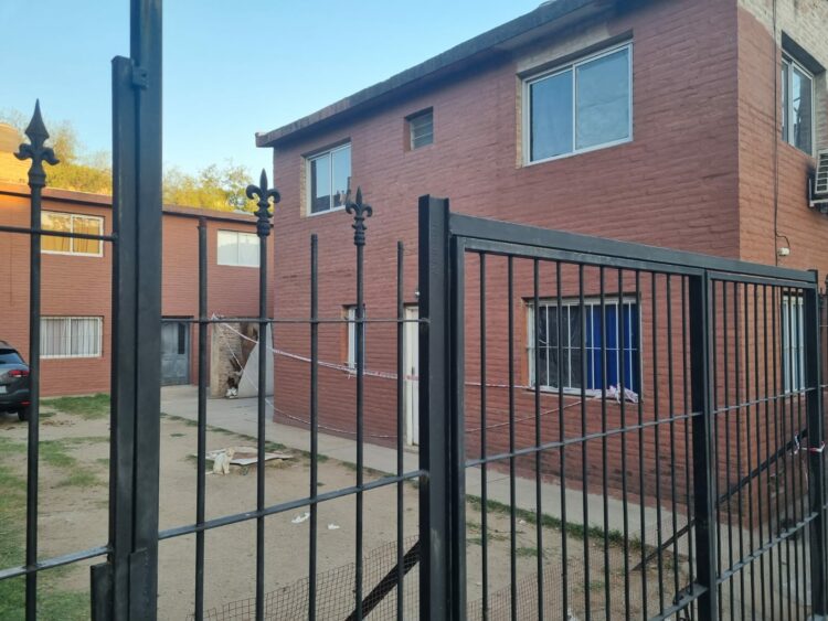 Habló la expareja de la policía que mató a su hijo: “Tenía antecedentes psiquiátricos”