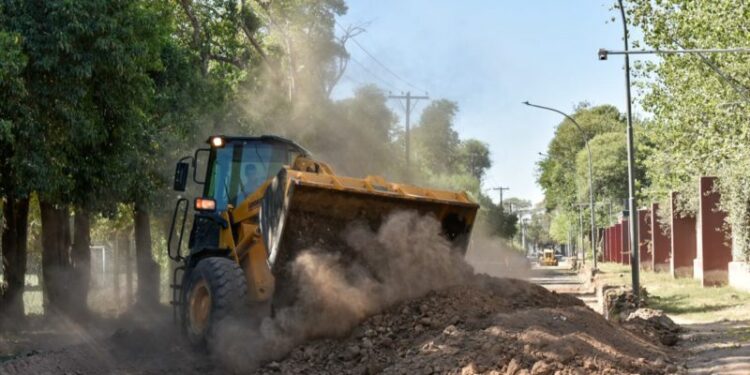 Pavimentan arterias en el sur de la ciudad