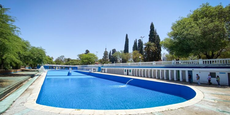 Comienza este viernes la temporada de verano en natatorios municipales