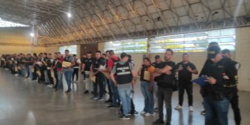 Tras 53 allanamientos, detuvieron a un policía y 14 personas más por robo de autos