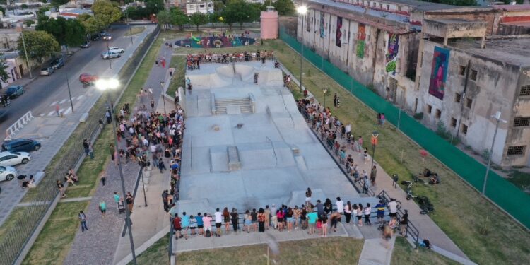 Así quedó el nuevo Paseo de la ex cárcel San Martín: un espacio revalorizado y cargado de memoria