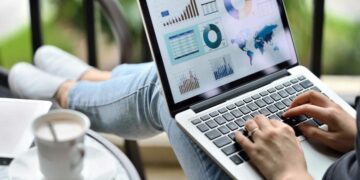 Estas son las diez carreras con alta demanda laboral en 2023