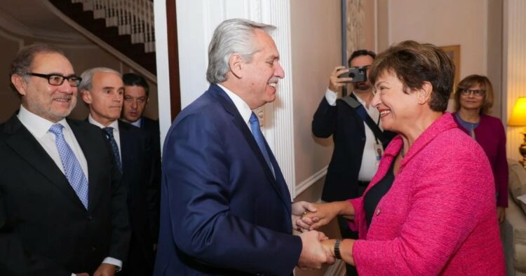 Alberto Fernandez y Kristalina Georgieva durante un encuentro en New York.