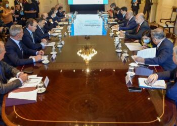 Alberto Fernández convoca a los gobernadores a la Casa Rosada para responder al fallo de la Corte