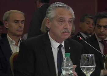 Fernández, a Lacalle Pou: «La solución no es que cada uno haga la propia»