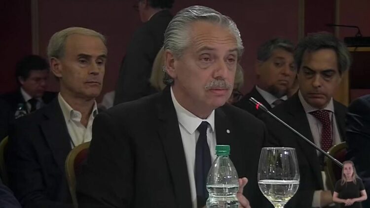 Fernández, a Lacalle Pou: "La solución no es que cada uno haga la propia"