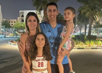 La emotiva reacción de las hijas de Di María cuando su papá apareció de sorpresa en el hotel de Qatar