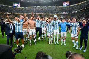 Argentina consiguió la tercera y es el nuevo campeón del fútbol mundial