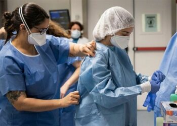 El personal sanitario deberá usar barbijo en los hospitales