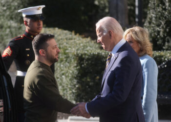 En medio de la guerra, Zelenski se reunió con Biden en EE.UU.