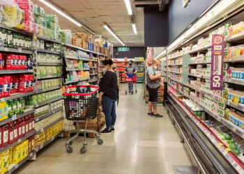 Una familia tipo necesitó más de 145.000 pesos para no ser pobre